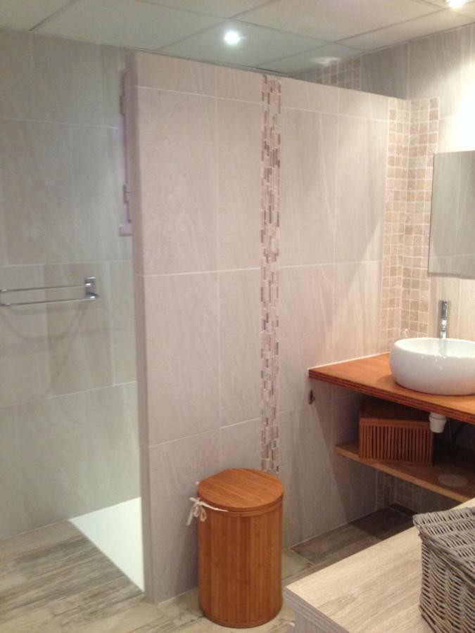 Soleil Lotus Daire Saint-Hilaire-de-Brethmas Dış mekan fotoğraf
